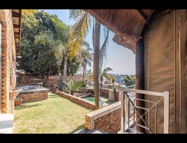 5 BEDROOM HOUSE FOR SALE IN KLOOFENDAL